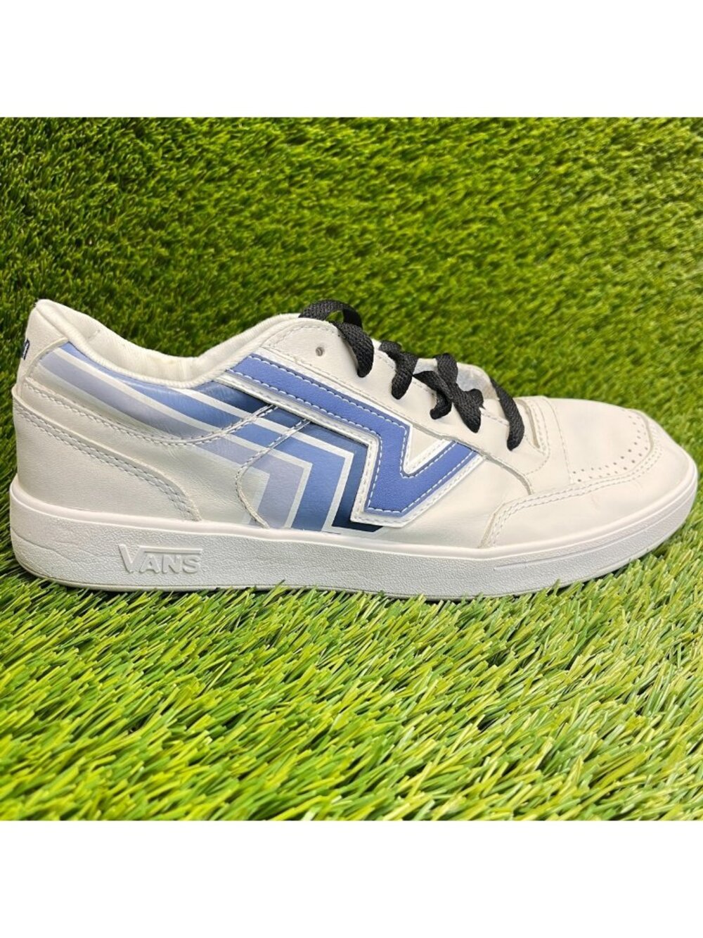 Vans Lowland ComfyCush Mens Size 9.5 White Blue Athletic Leather Shoes Sneakers